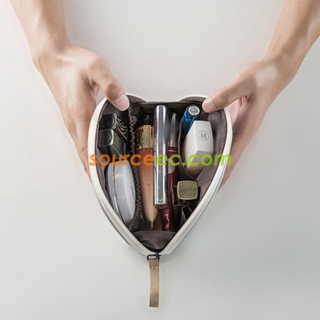 礼品订购化妆包广告