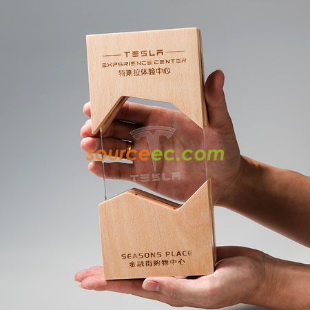 礼品订购木质水晶奖座广告