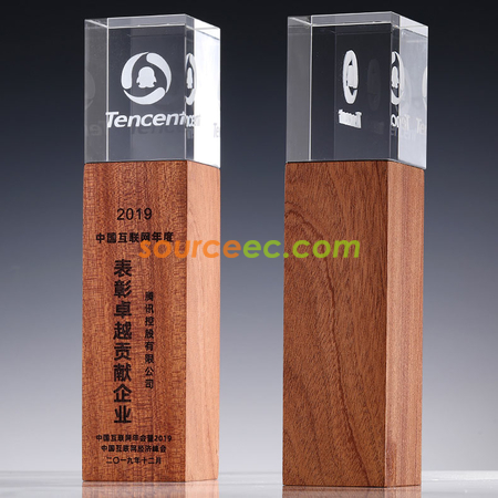 礼品订购木质水晶奖座广告