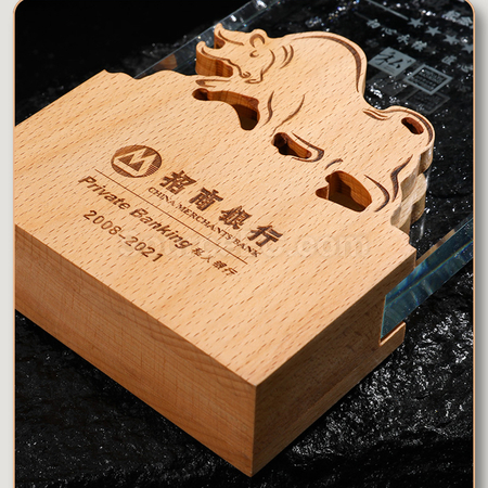 礼品订购牛气冲天水晶座广告