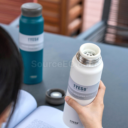 礼品订购800ML户外运动水壶广告