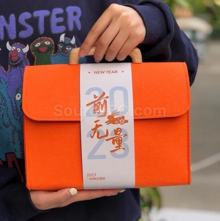 礼品订购木柄毛毡包广告