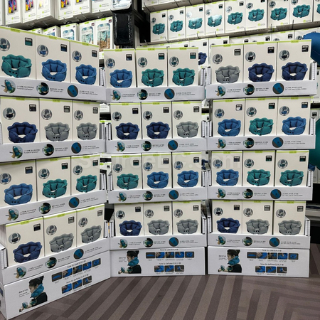 礼品订购充气颈枕广告