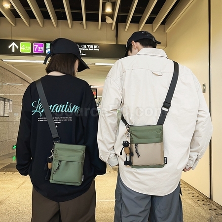 礼品订购斜挎包广告