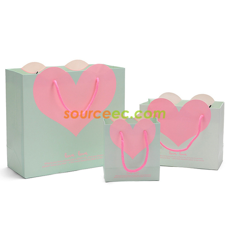 礼品订购爱心礼品袋广告