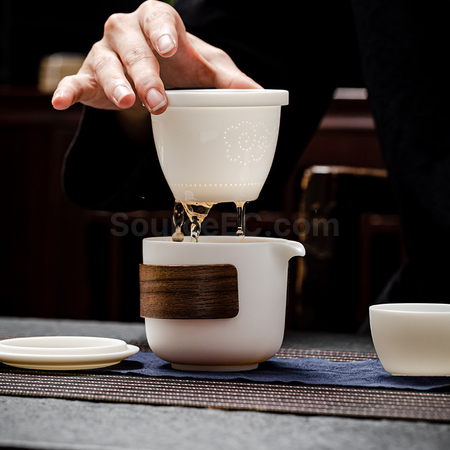 礼品订购便携旅行茶具套装广告