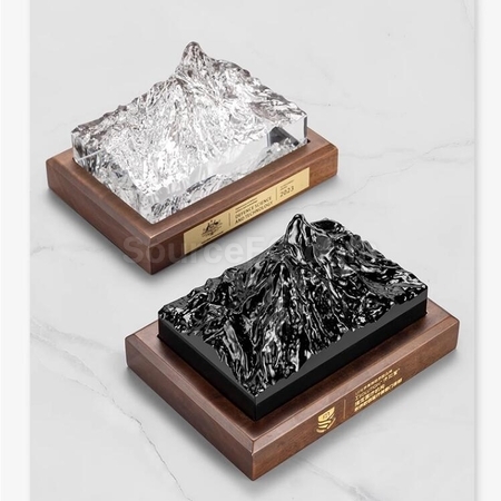 礼品订购定制冰山实木水晶奖座广告