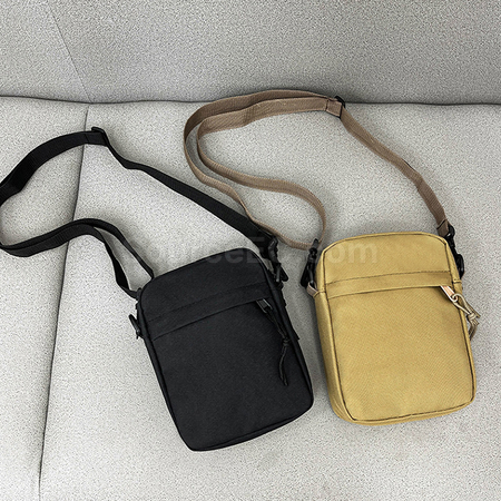 礼品订购可调节斜挎包广告