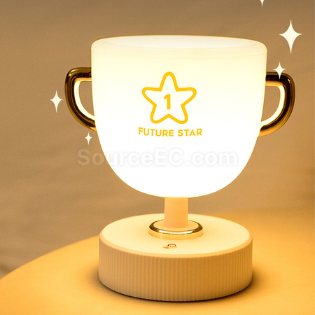 奖杯笔筒小夜灯
