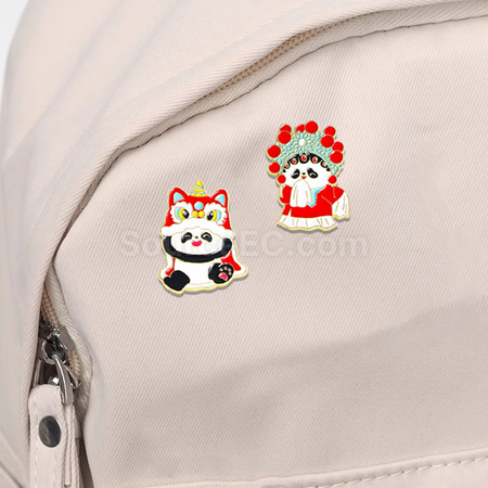 礼品订购熊猫徽章广告
