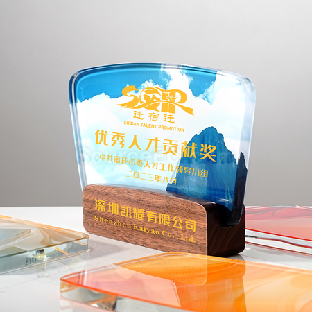 礼品订购实木水晶纪念奖座广告