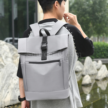 礼品订购都市休闲商务卷口双肩包广告