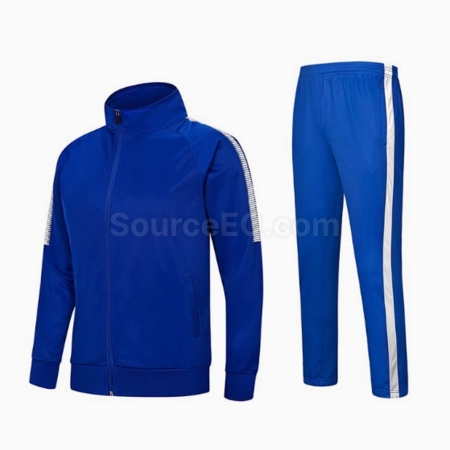 礼品订购秋冬运动套服广告