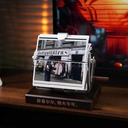 礼品订购手摇动态翻页台历/相册广告