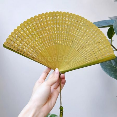 礼品订购雕刻香木折叠扇广告