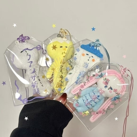 礼品订购御守造型娃包广告
