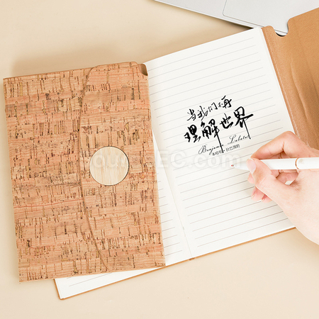 礼品订购软木笔记本广告