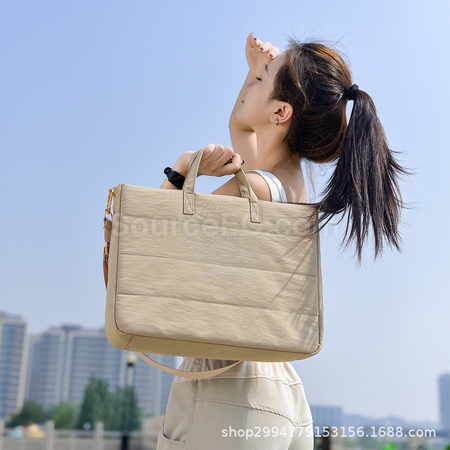礼品订购手提电脑袋广告