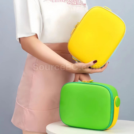 礼品订购多巴胺旅行便携防摔多层化妆包广告