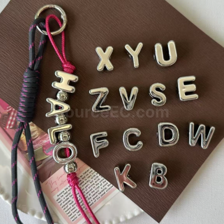diy字母串珠手机链