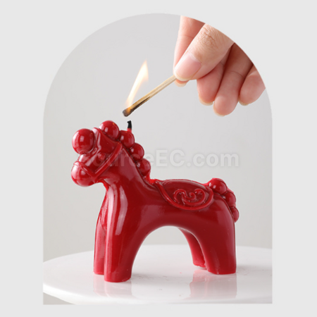 礼品订购新年摇摇马香薰蜡烛广告