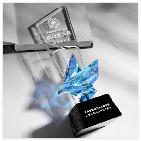 礼品订购炫彩飞鸽水晶奖座广告