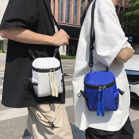 礼品订购迷你手机斜挎包广告