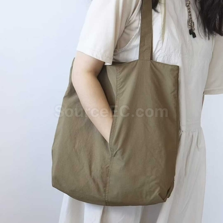 纯色日系尼龙斜挎包