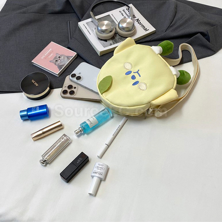 礼品订购卡通斜挎包广告