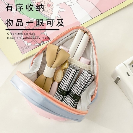 礼品订购三角形手提化妆包广告