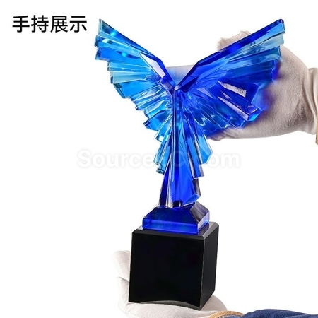礼品订购展翅琉璃水晶獎杯广告