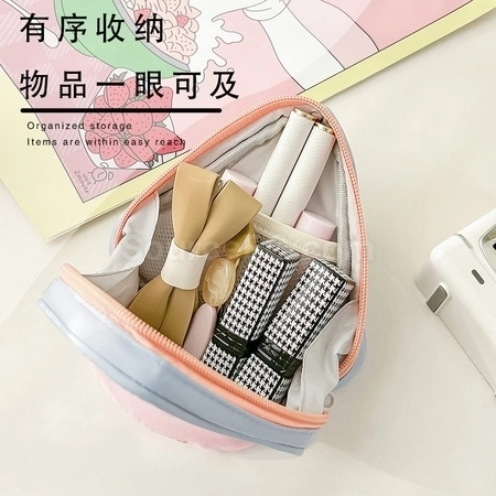 礼品订购三角形手提化妆包广告
